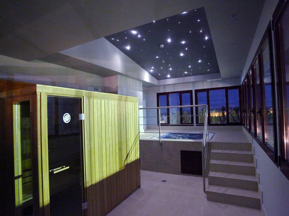 Hotel Chateau Vinasoro อัลกาซาร์ เด ซานฮวน ภายนอก รูปภาพ