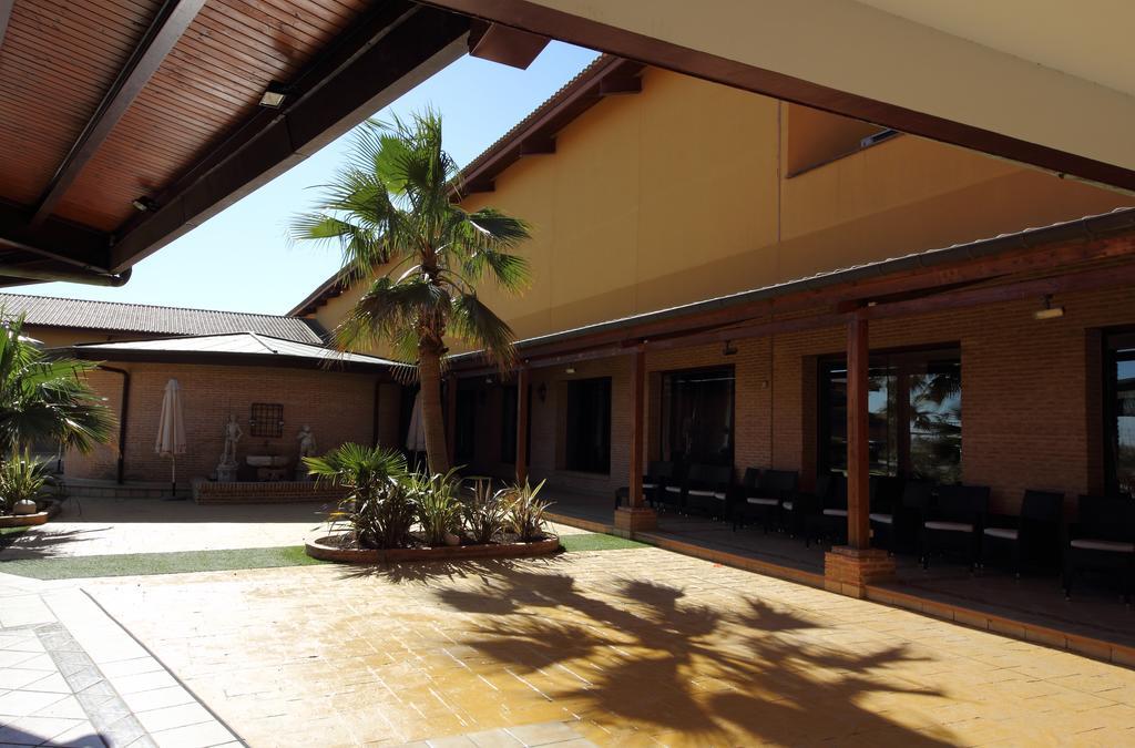 Hotel Chateau Vinasoro อัลกาซาร์ เด ซานฮวน ภายนอก รูปภาพ